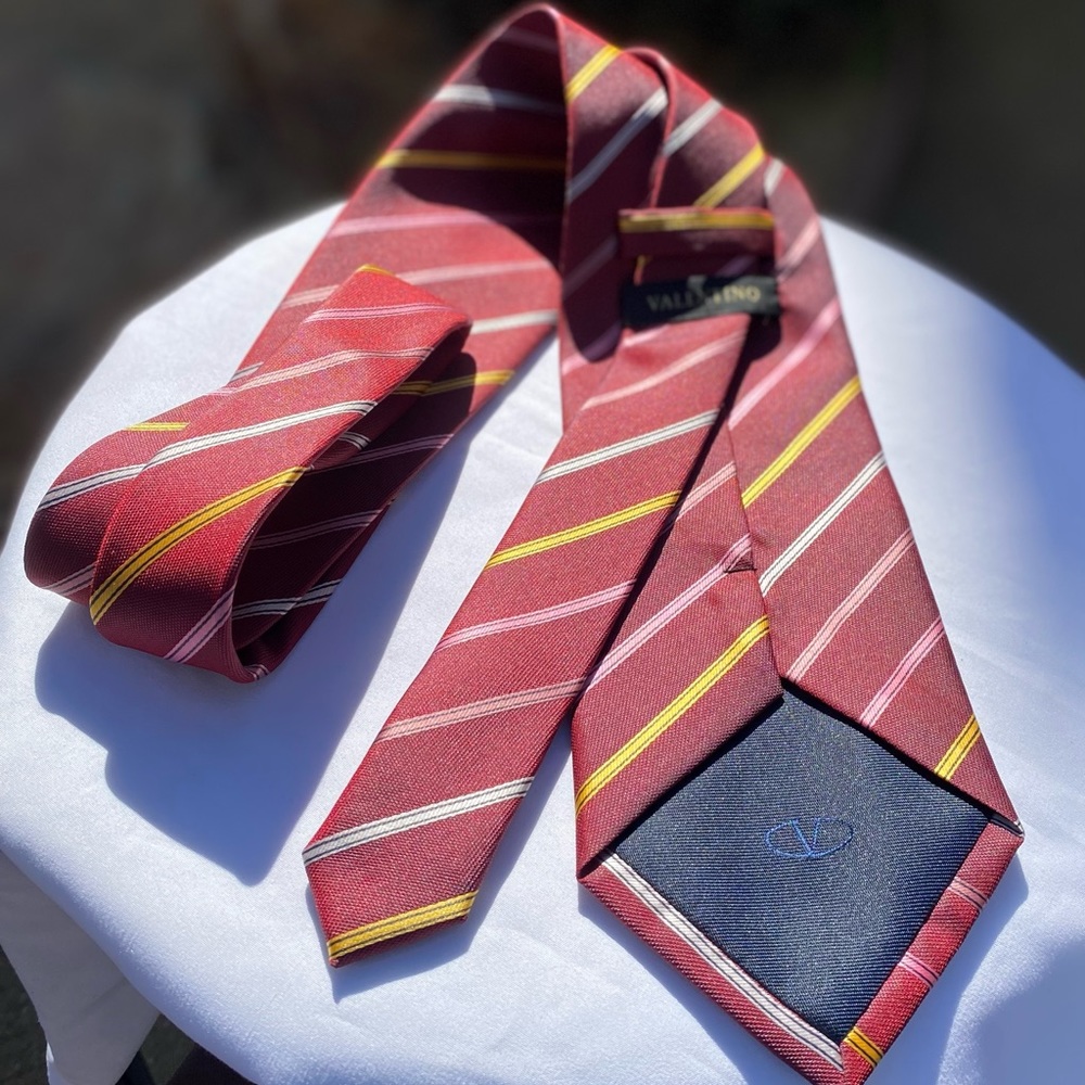 NW Valentino 🇮🇹 Handcrafted 💯 Silk Tie Sz 58”Lx3.5”base